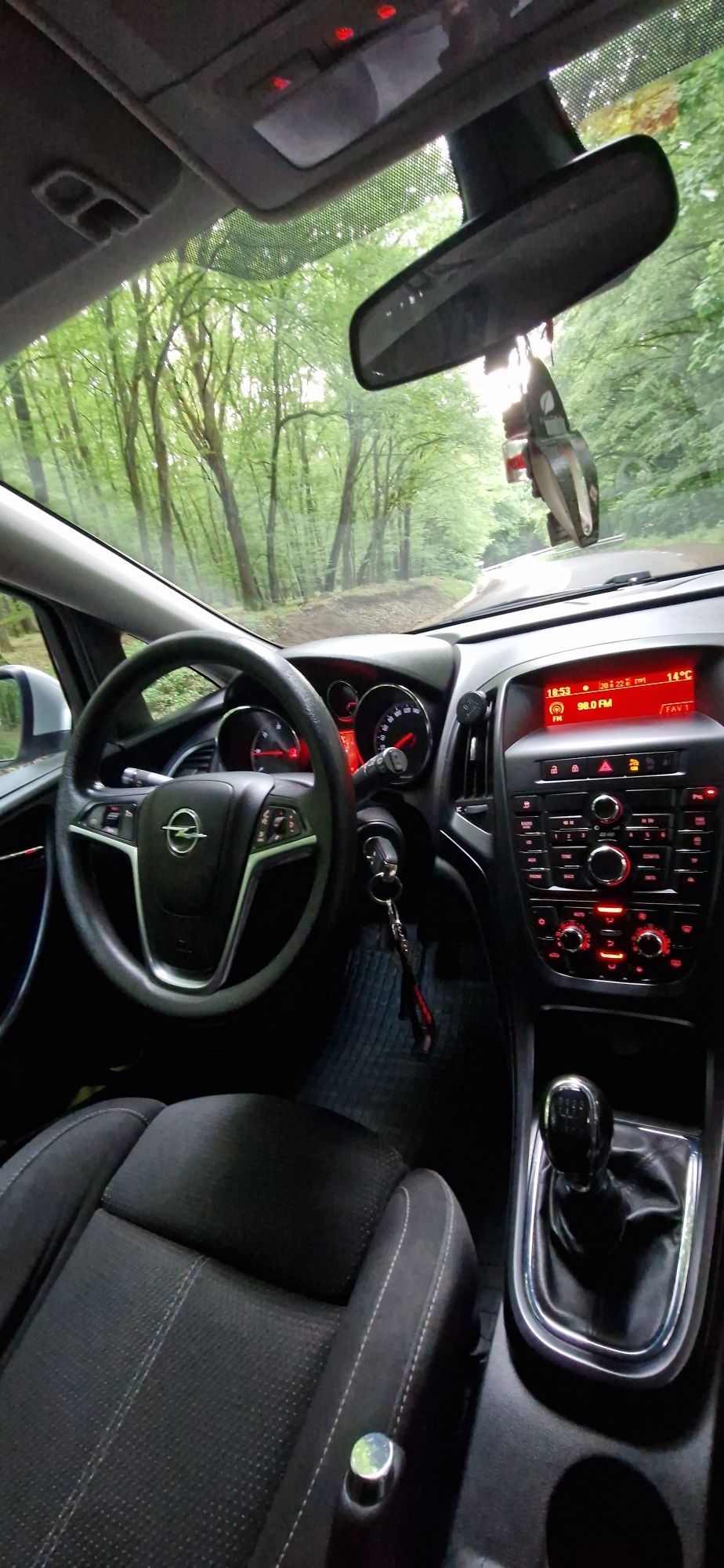 Opel Astra J 2011