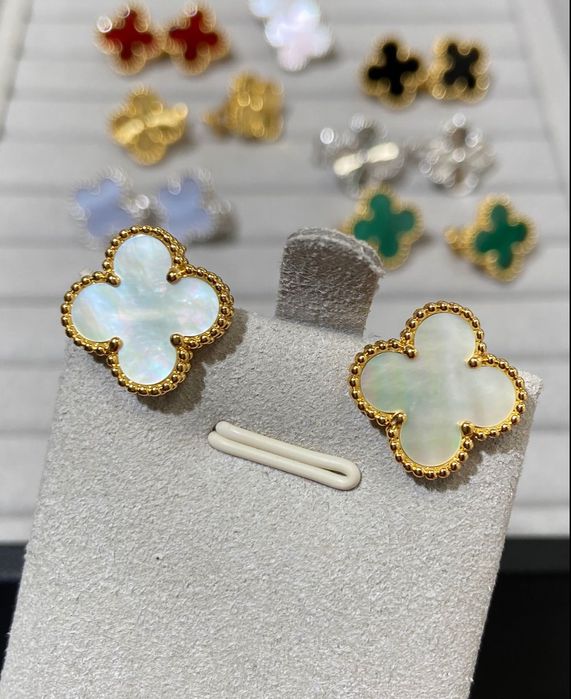 Van Cleef & Arpels позлатени обици