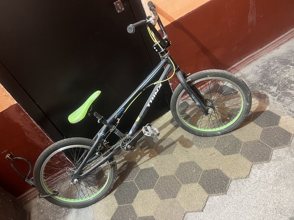 Продам трюковой ведосипед TRINX BMX