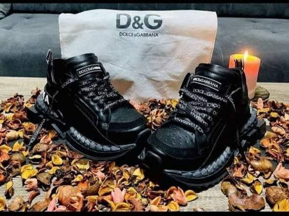Model. Barbat D & G 40/44