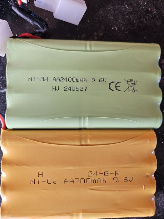 Acumulator Baterie 9.6 Volti 2400mAh si 700