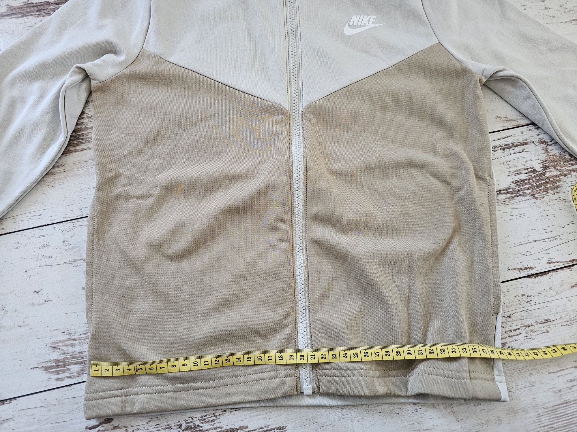 Нов детски анцунг Nike