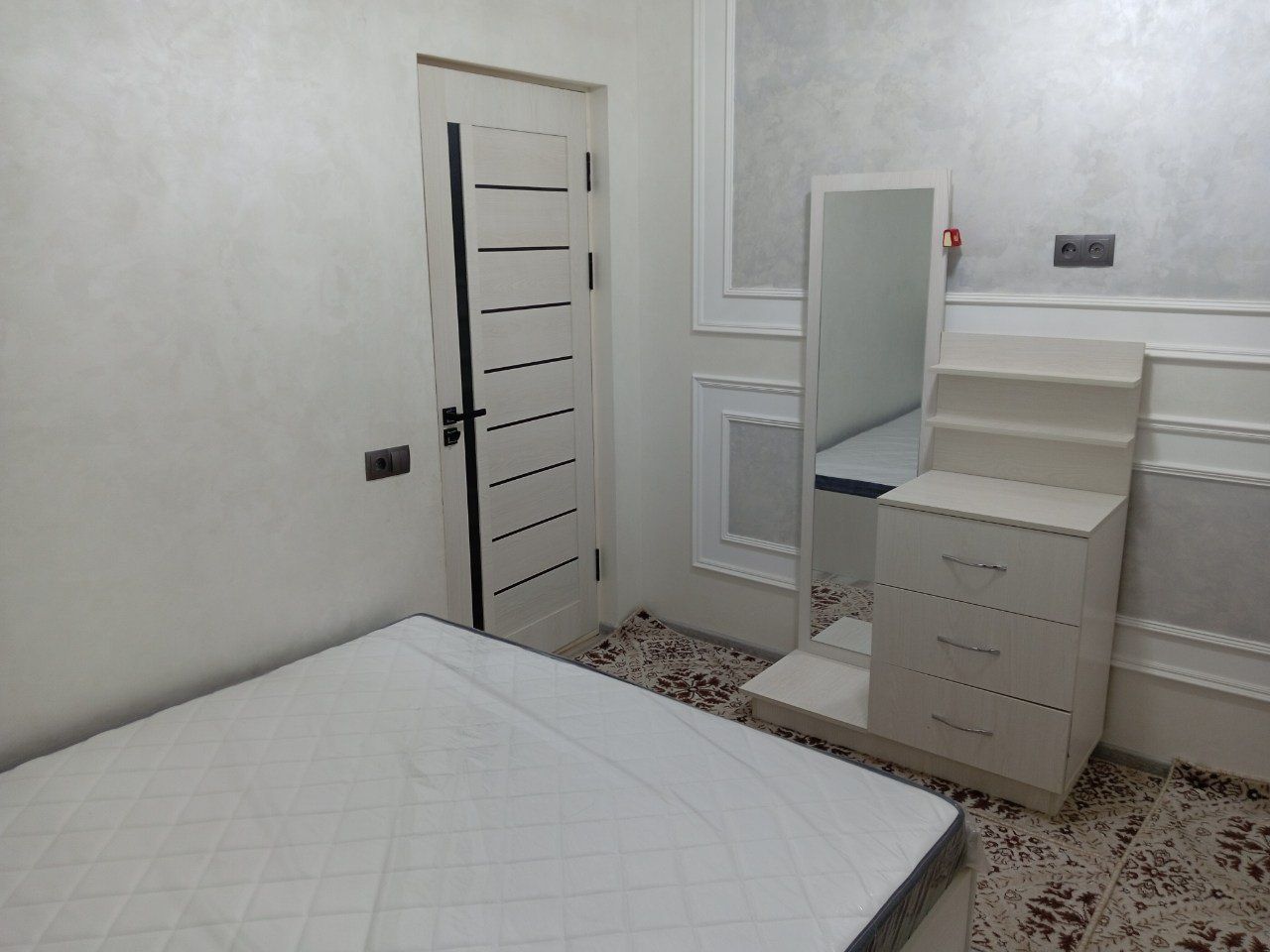Продаётся 2-х комнатная квартира в Янгихаётском районе Сергели 3а