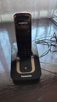 Домашен телефон Panasonic с подвижна слушалка