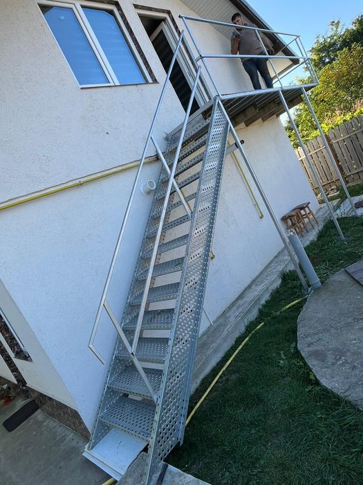 Scari metalice zincate