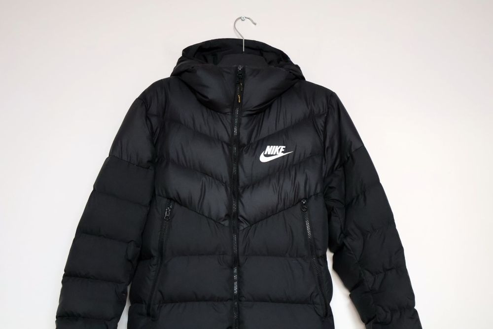 Мъжко пухено яке Nike  S размер
