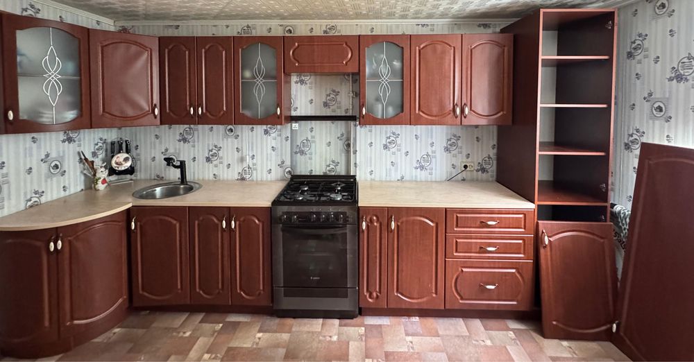 Продается кухонный гарнитур.