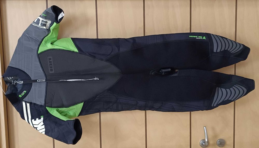 ION Wetsuit BS Strike Overknee LS-Чисто Нов с Етикети