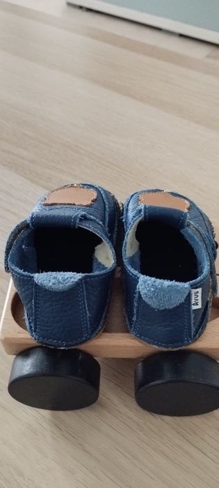 Pantofiori bebe in stare foarte bună