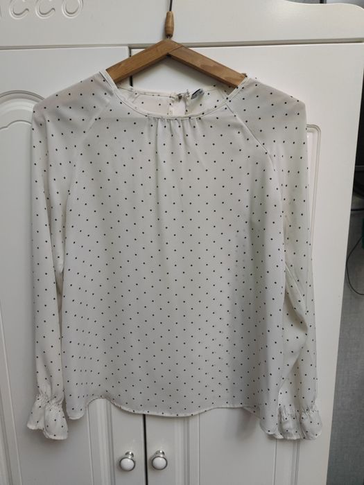 Брендовая кофта.