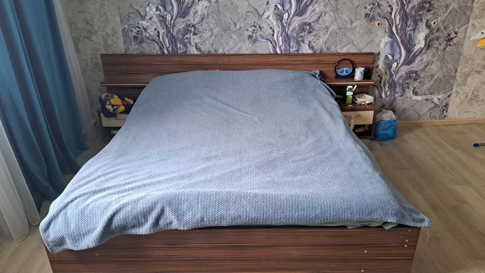Продам 2х спальную кровать
