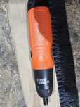Black and Decker șurubelnița pe Baterii AAA