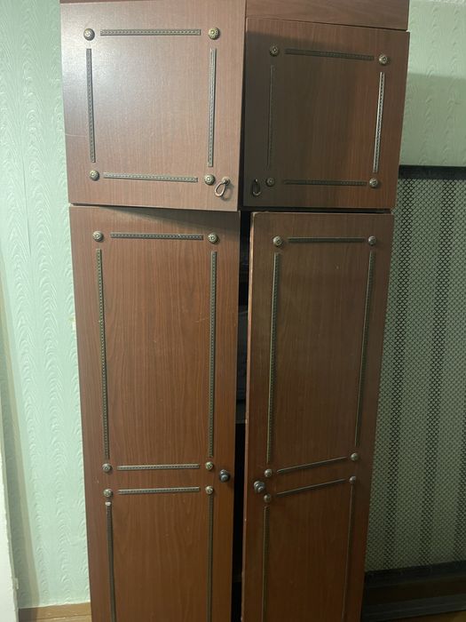 Отдам б/у мебель безспалтно