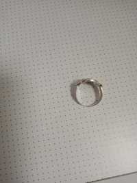Продам кольцо чистое серебро 925 в отличном состоянии