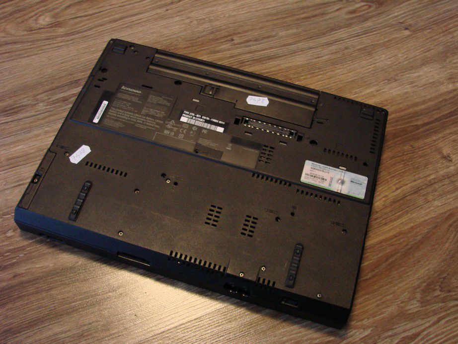 Dezmembrez laptop Lenovo ThinkPad R500, 15.4" Wide