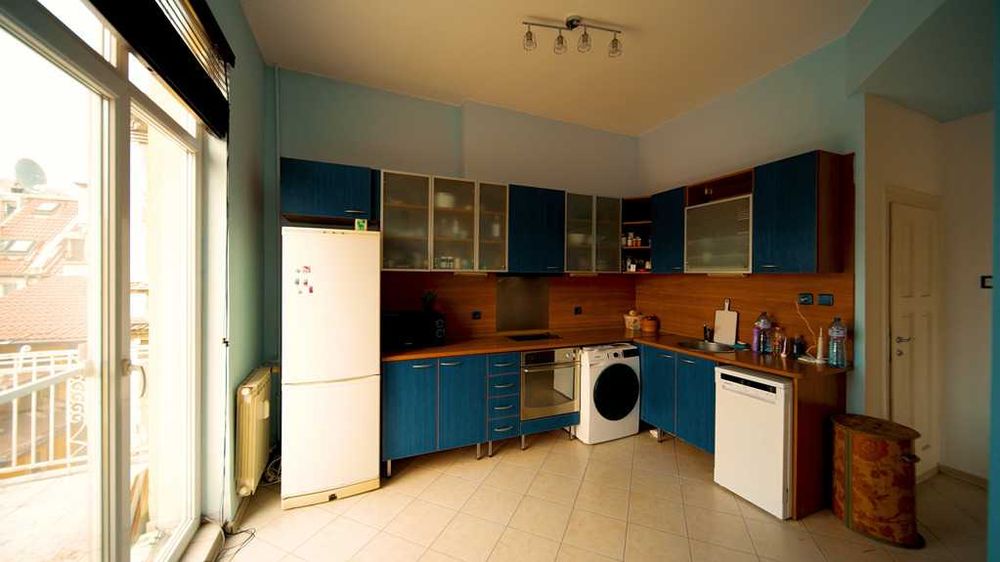 Продава се Тристаен апартамент в София, Център - 110 кв.м за 3273 €/кв.м - Снимка #1