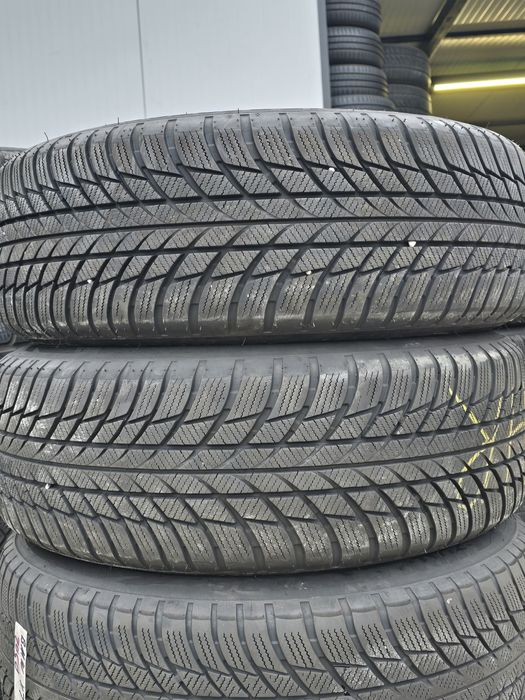 4 Броя 205/60/17 Bridgestone 2x7,5mm 2x5mm