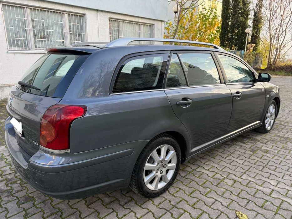 Toyota Avensis 2.2 dizel