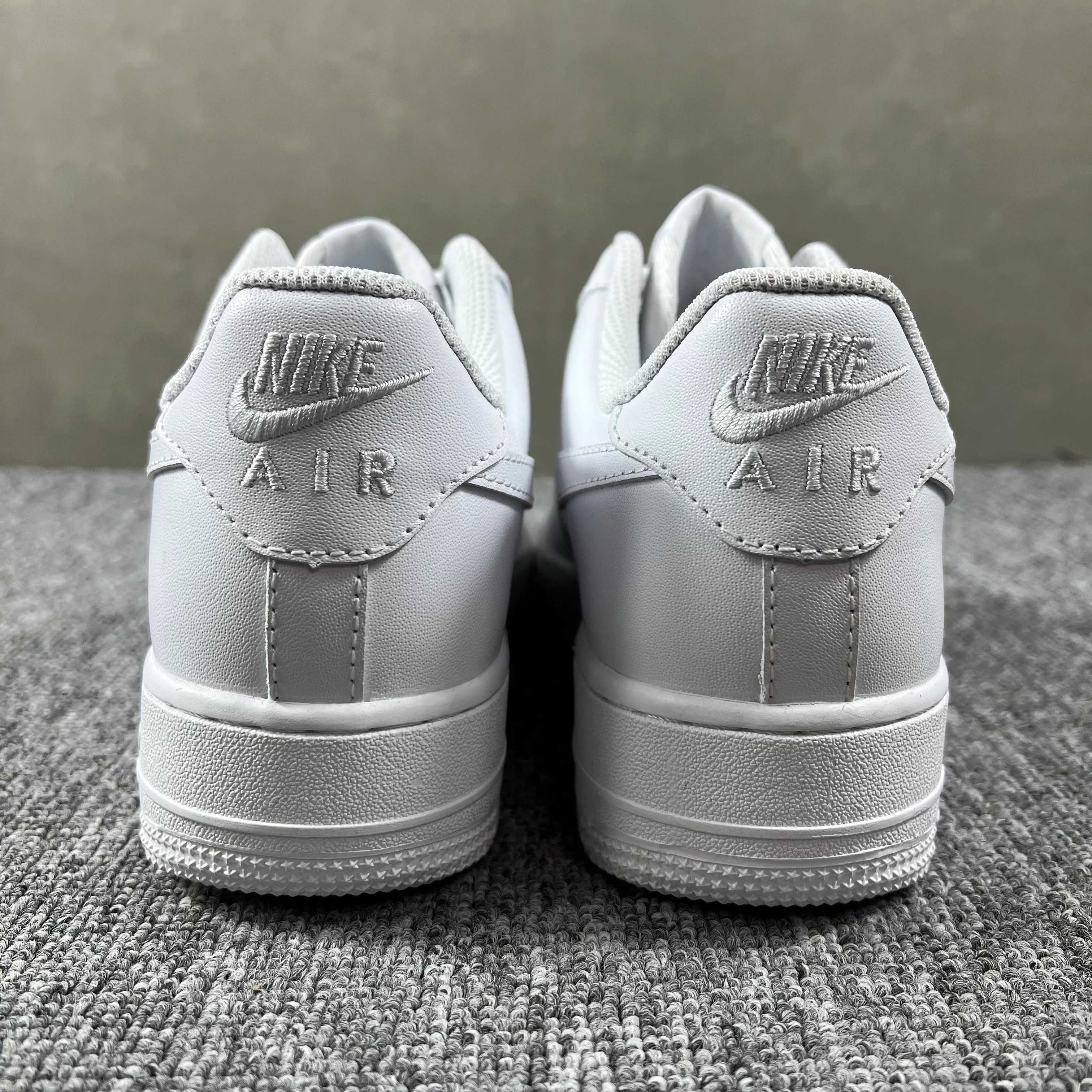 Nike Air Force 1 Triple White / No Box