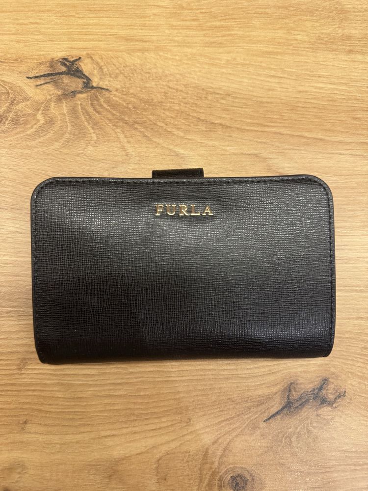 Furla портмоне червено и черно