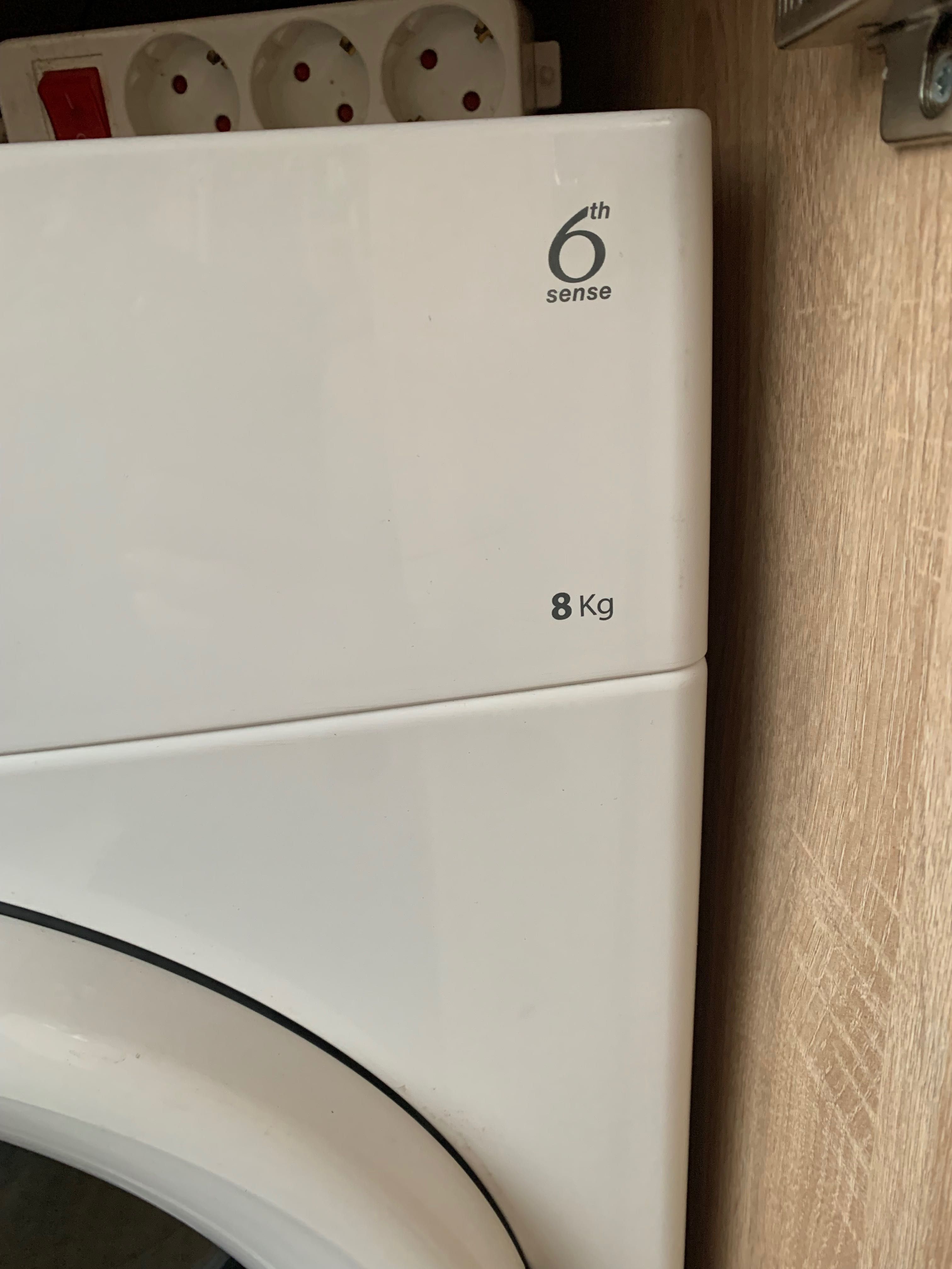 Сушилня за дрехи Whirlpool 6th sense 8 kg