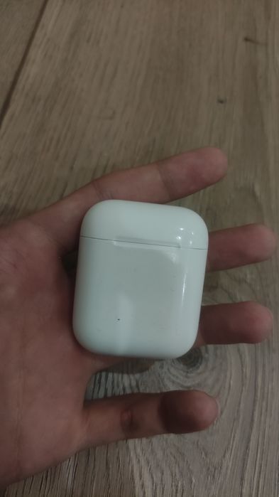 Продам Airpods 1