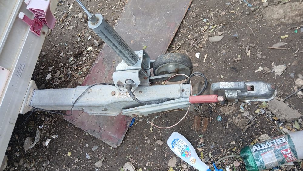 Remorca doua axe  2.500 kg (2.5 tone)