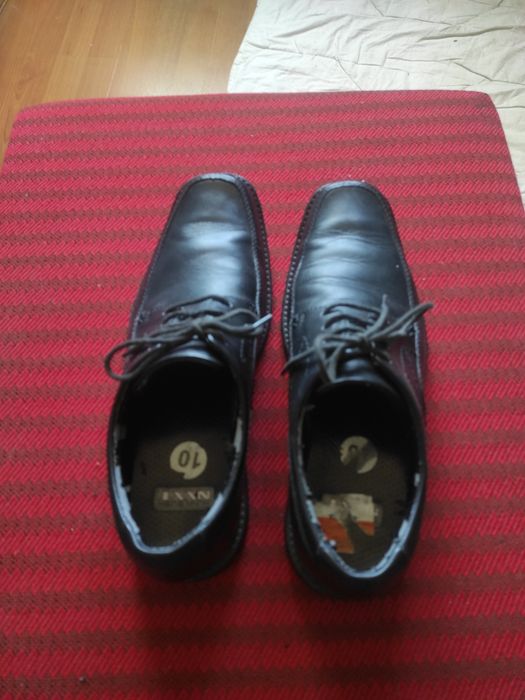 Pantofi din piele numărul 43