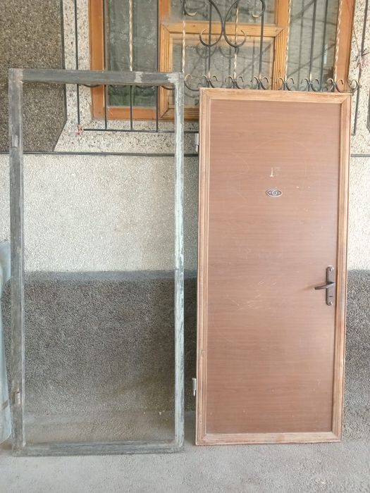 Железная входная дверь