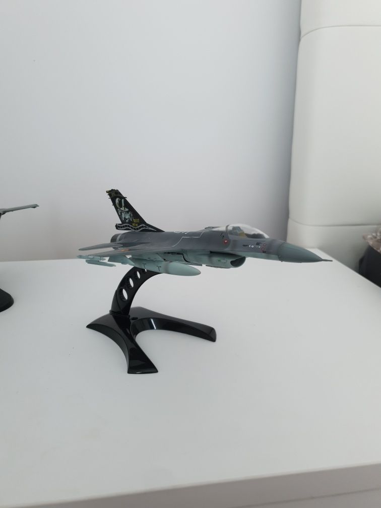 Macheta Avion 1:72 F16-C (Plastic Nu Iron Cast)