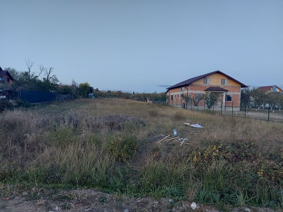 Teren intravilan paulesti 1900 mp