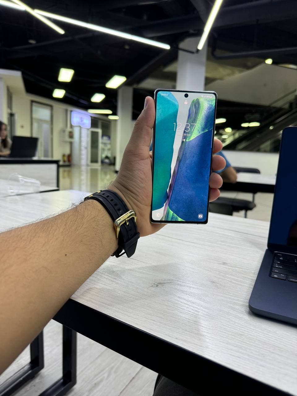 Samsung note 20 Holati ideal