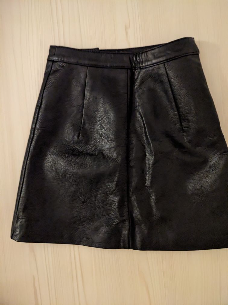 H&M fusta imitatie piele neagra masura 32 (XXS)