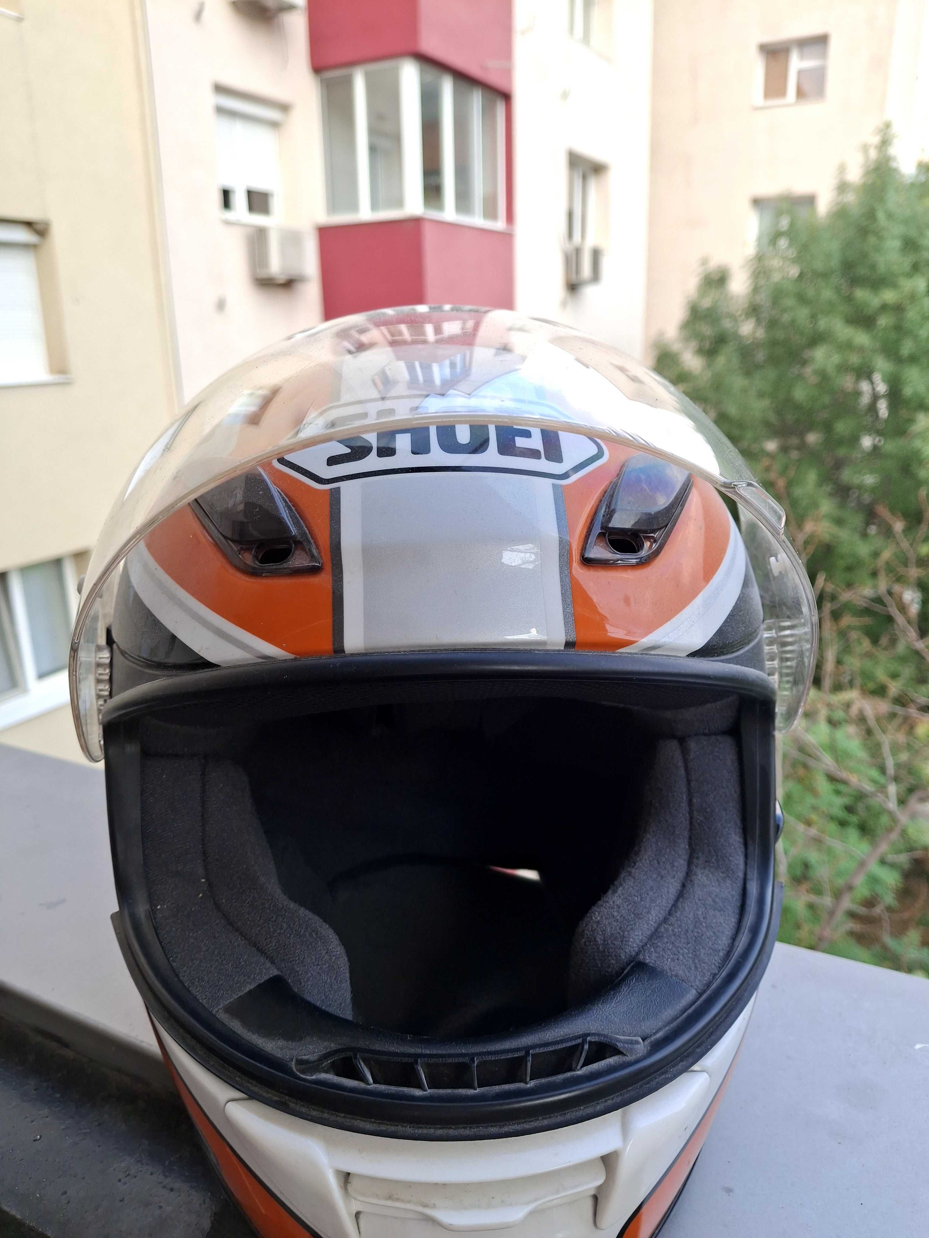 Каска за мотор Shoei
