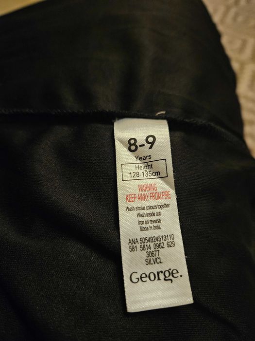 Rochiță eleganta pentru fetite de 7 ani