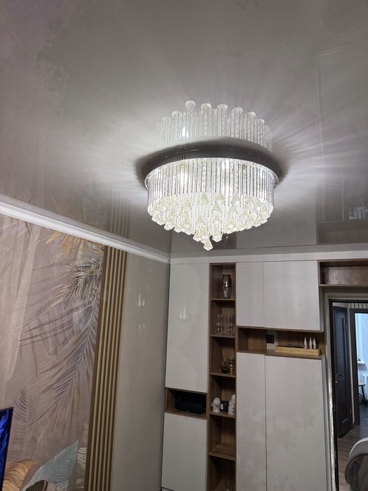 Люстра в хорошем состоянии