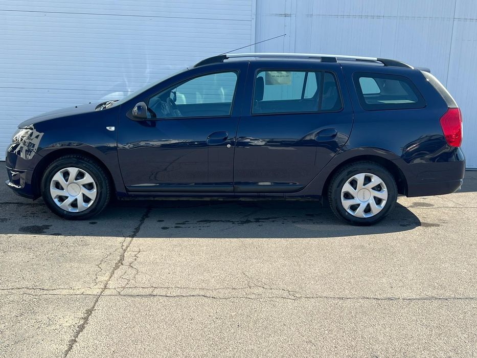 Vînd Dacia Logan MCV benzina