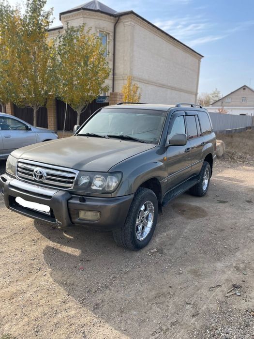 Toyota land cruiser 100