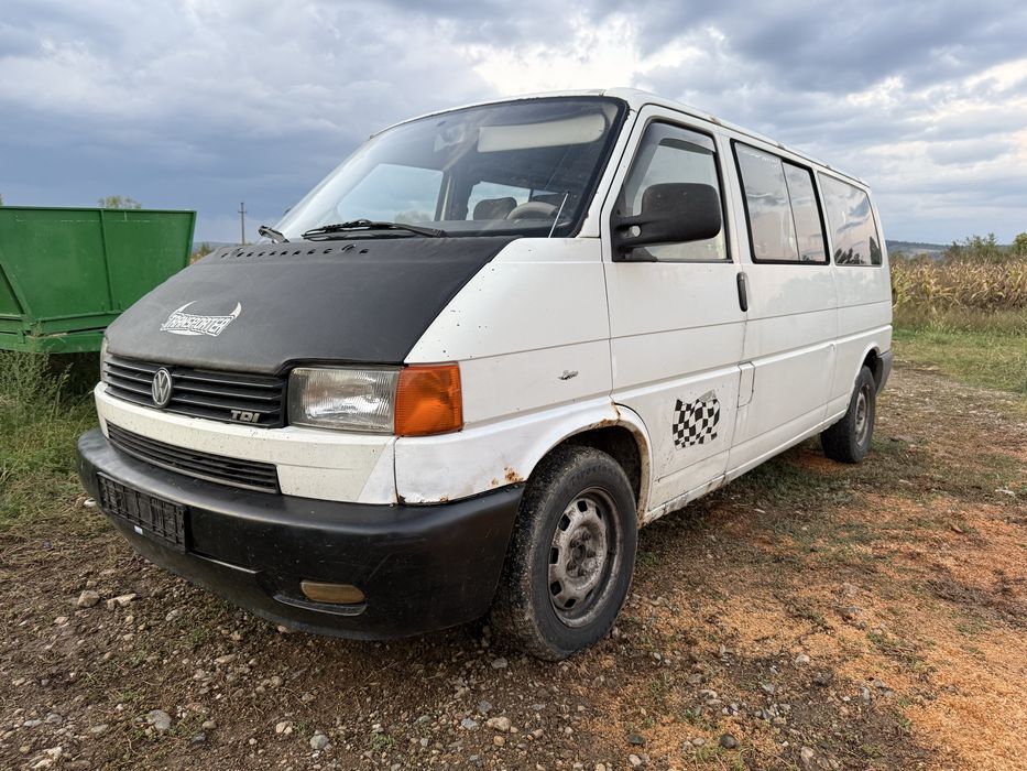 Dezmembrez vw transporter t4 motor 2.5 tdi ACV