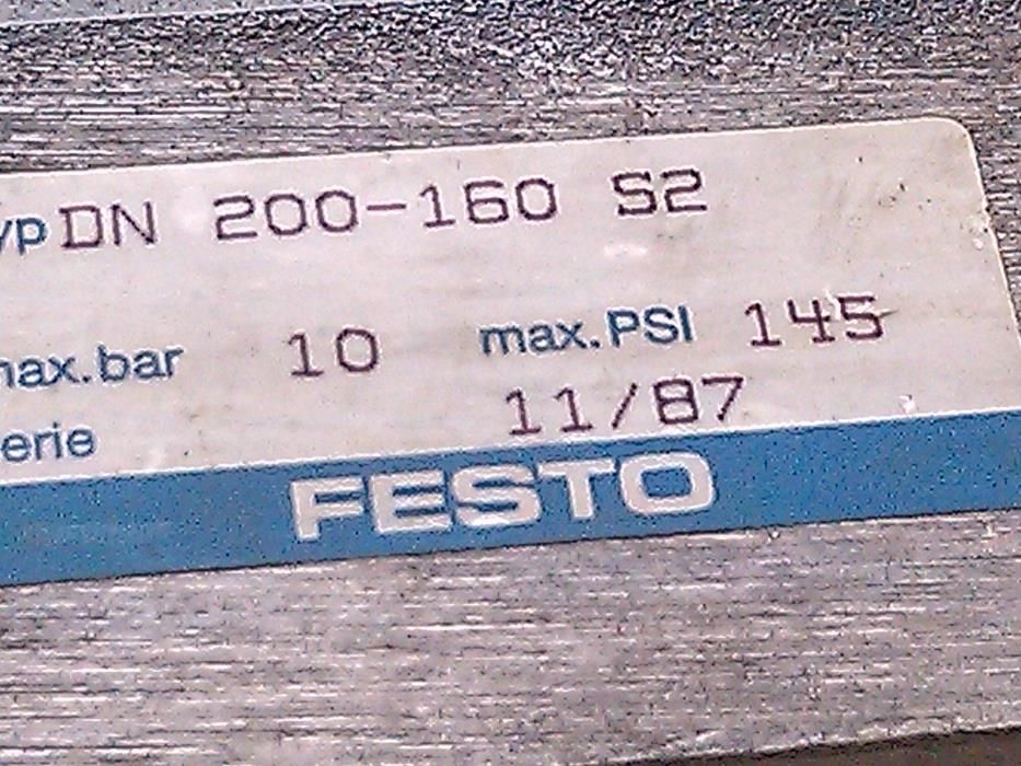 Цилиндър FESTO DN 200-160 S2