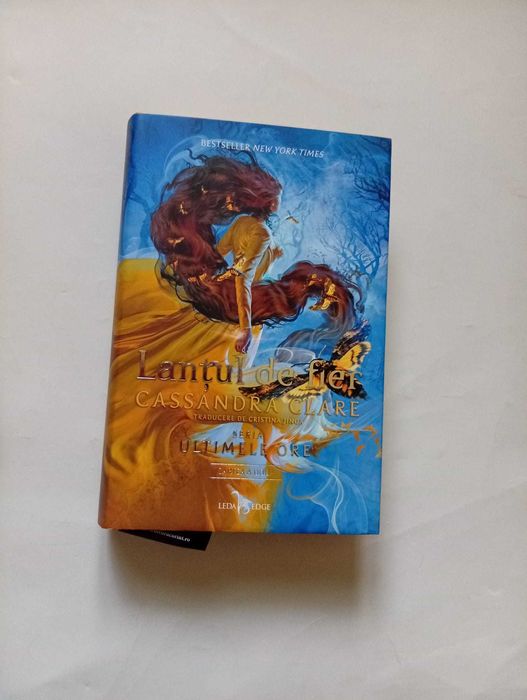 Set 2 cărți Cassandra Clare – Lanțul de Aur & Lanțul de Fier
