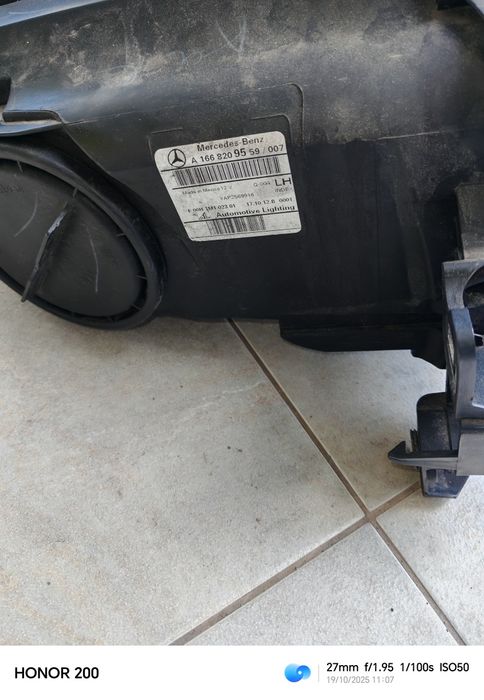 MERCEDES GLS 2018 година, фар, решетка, предна броня.