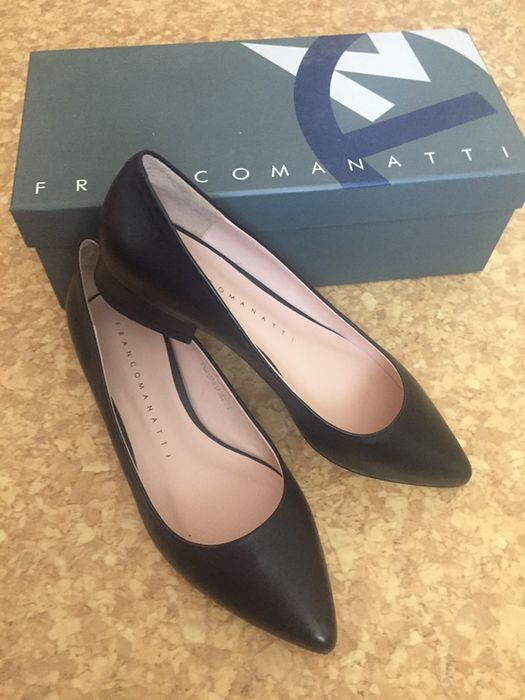 Продам туфли новые 35 размер