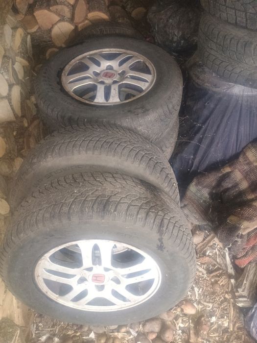 Зимни гуми с джанти 15