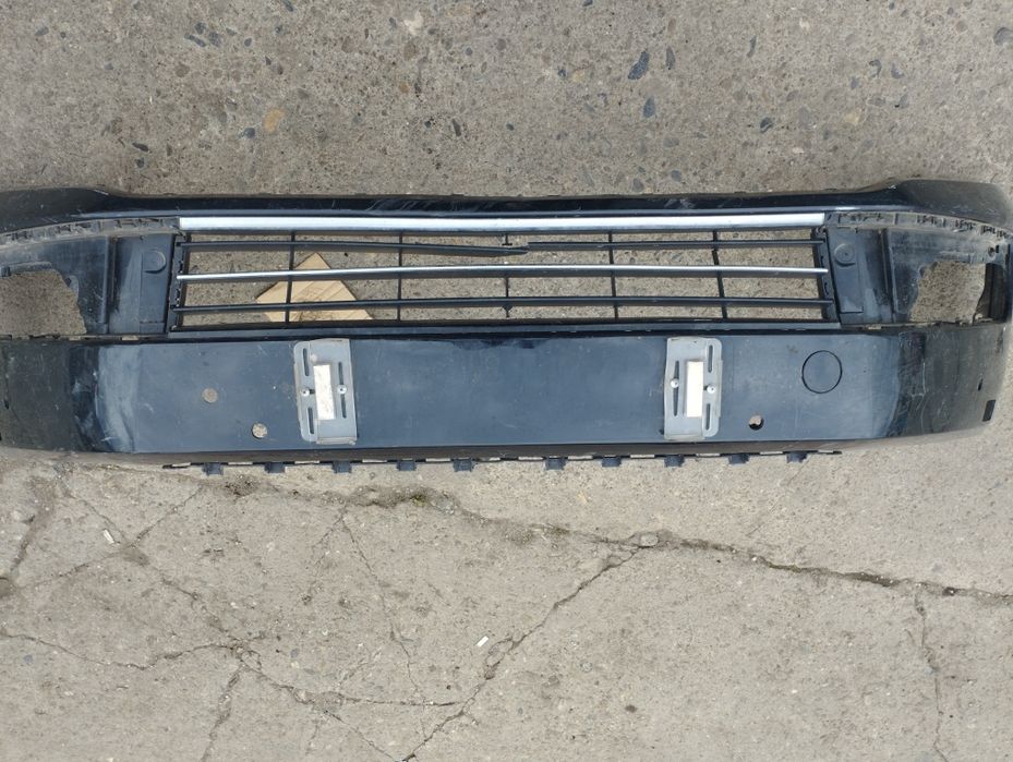 Предна броня за VW Passat b7 2010