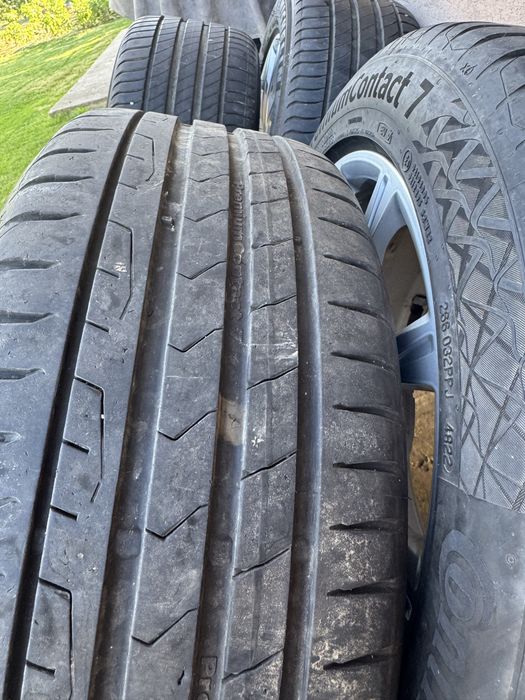 Anvelope vara 225 50 17,jante aliaj Audi originale