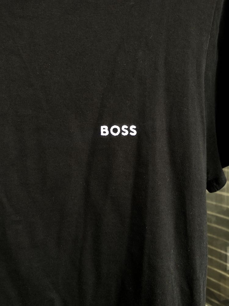 HUGO BOOS тениска нова и оригинална
