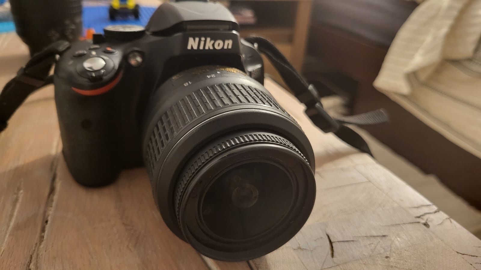 Vand nikon d5100 cu 3 obiective