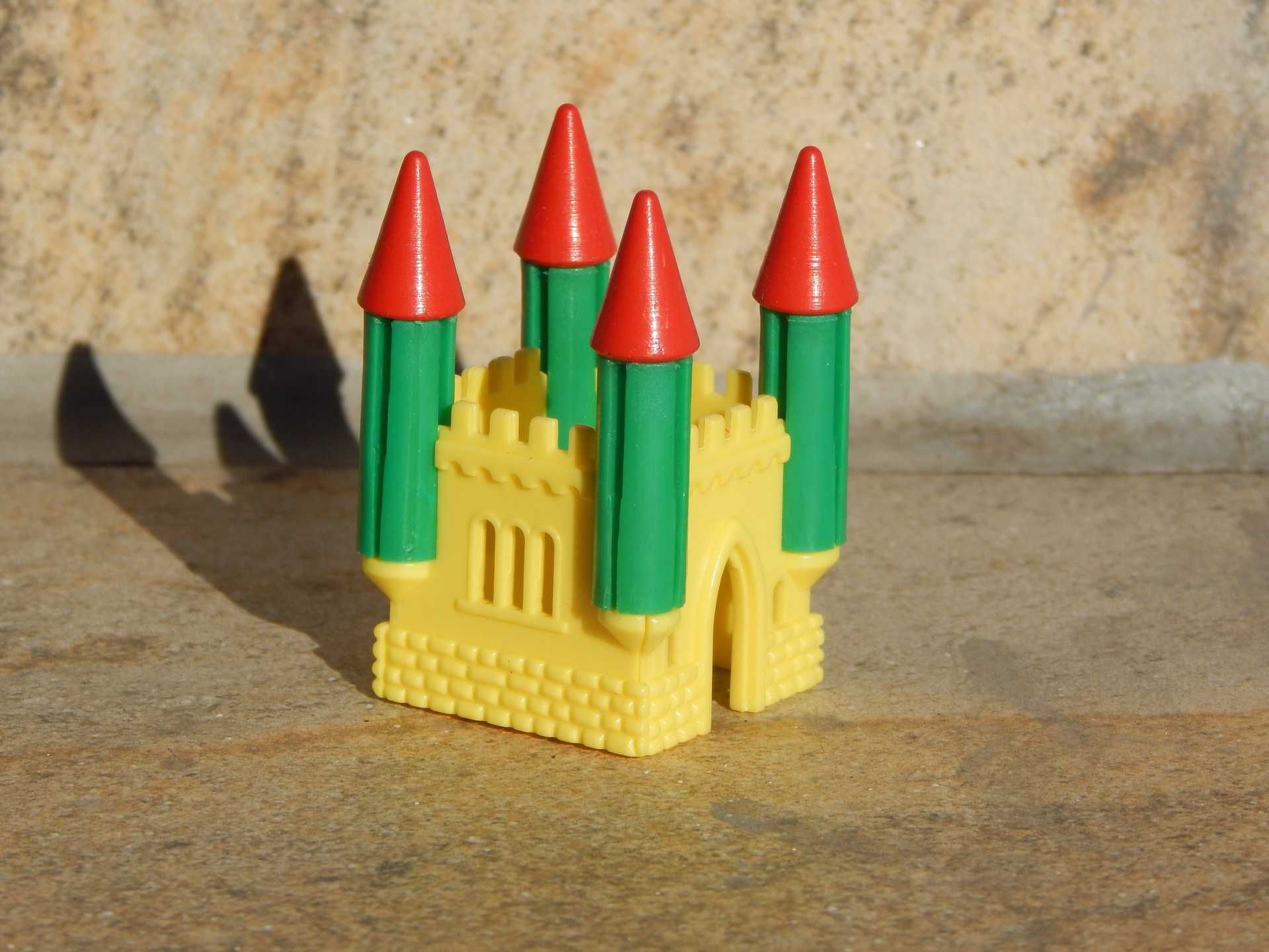 Jucarie macheta castel asamblat din plastic colectia Kinder 1993