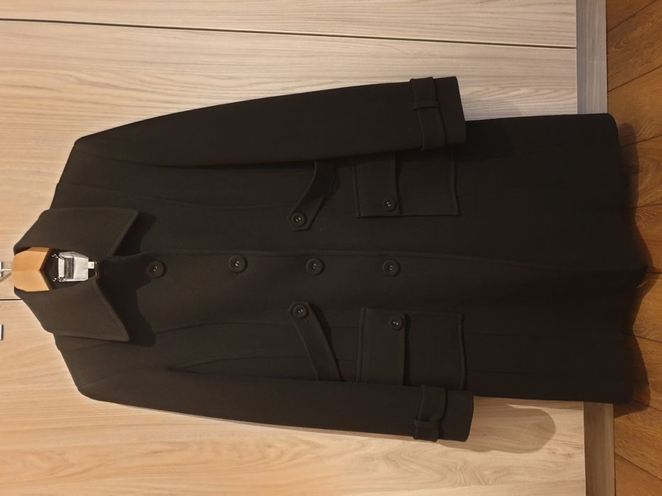 Дамско черно вталено палто Guy Laroche, размер 42